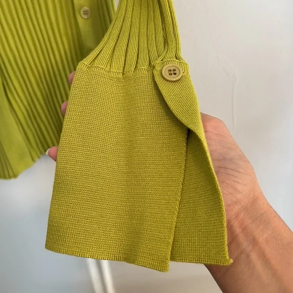 HP!! 🎉NWT Long sleeved ribbed top - Picture 3 of 6